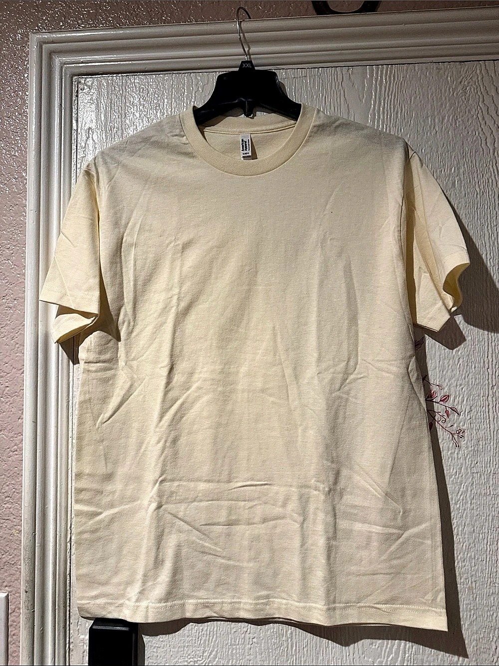 American apparel Short Sleeve T-Shirt in Cream Size Large NWT